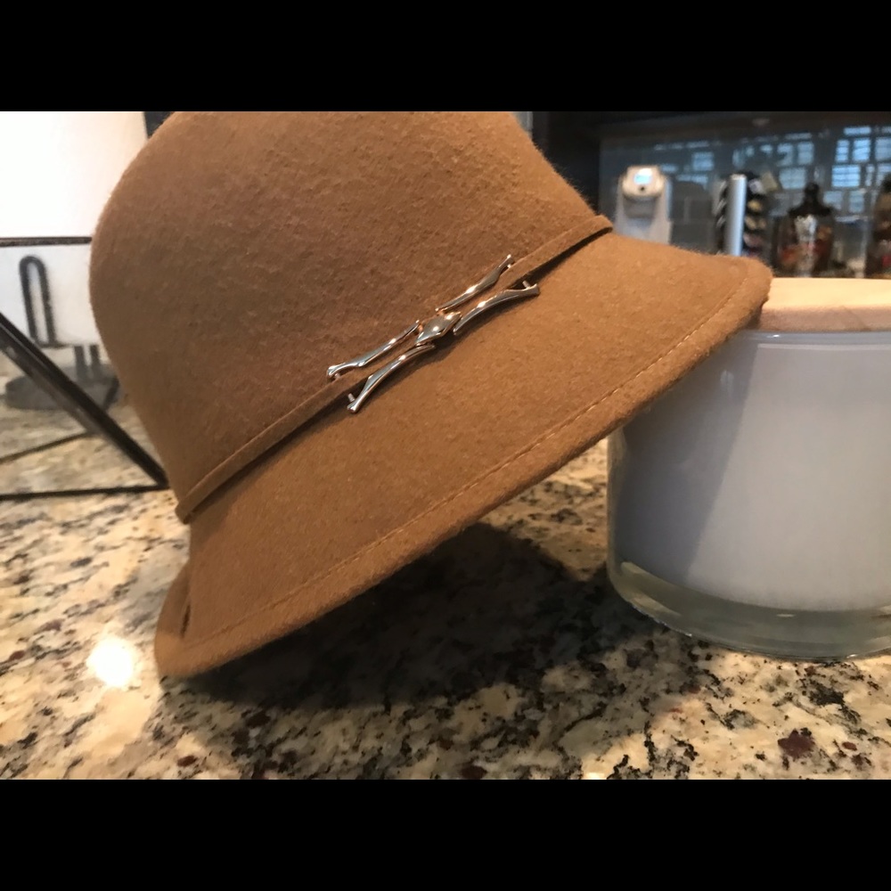 Wool Hat - Picture 4 of 4